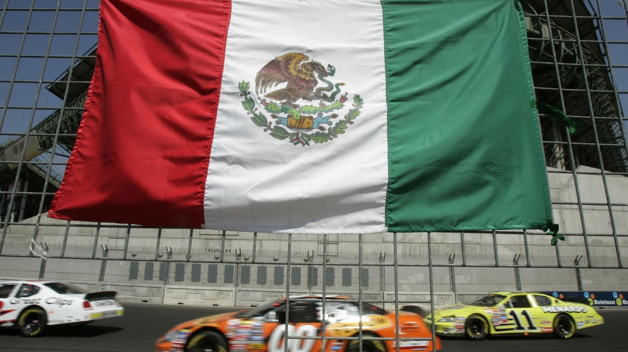NASCAR goes south of the border to grow fan base with its 1st Cup ...
