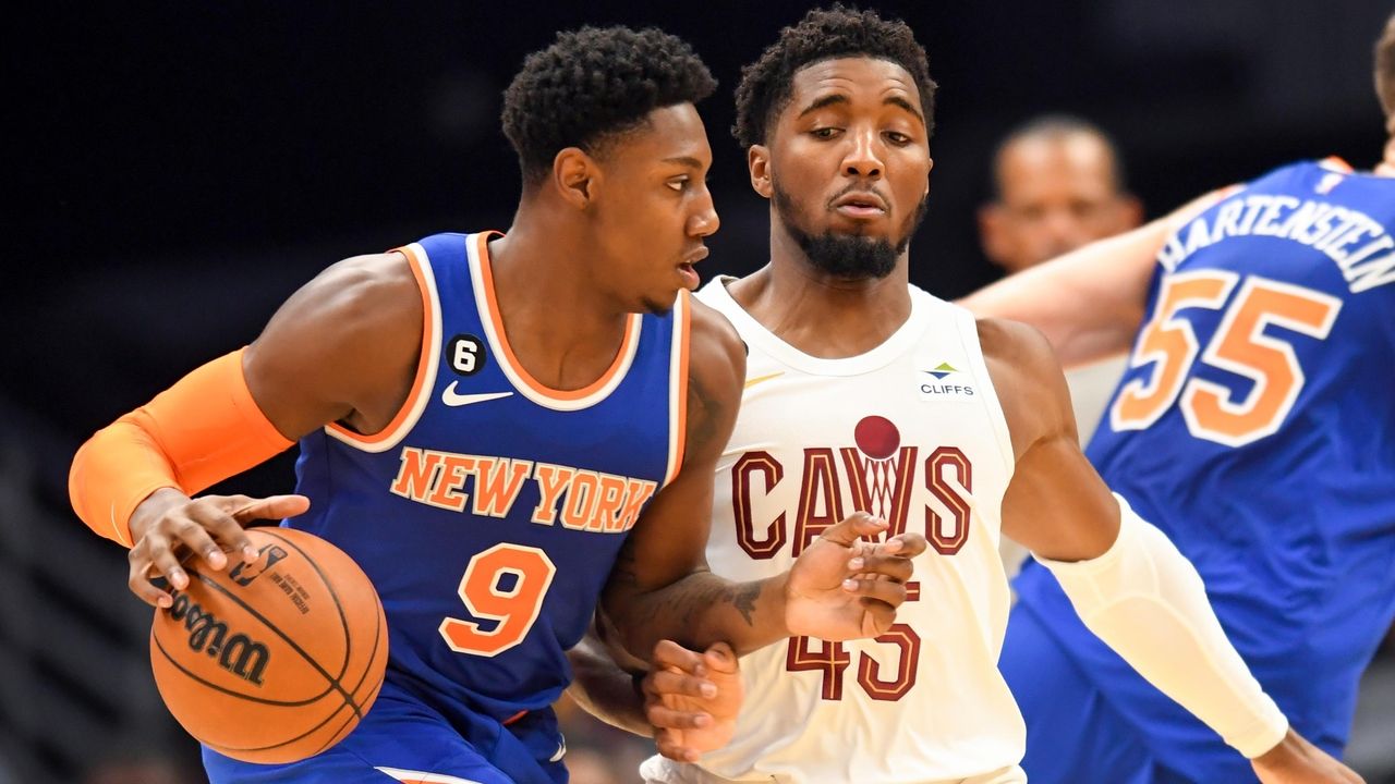 Donovan Mitchell scores 38 points as Cavaliers rally to beat