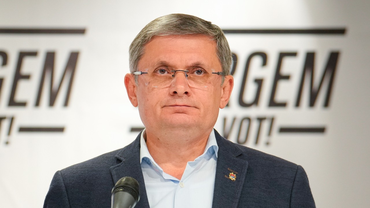 Moldova's pro-EU party takes decisive lead in election fraught with ...