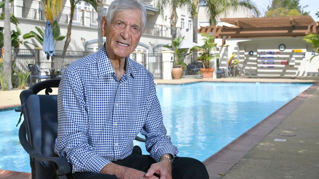 Sonny Fox, 'Wonderama' host, dies at 95 Newsday