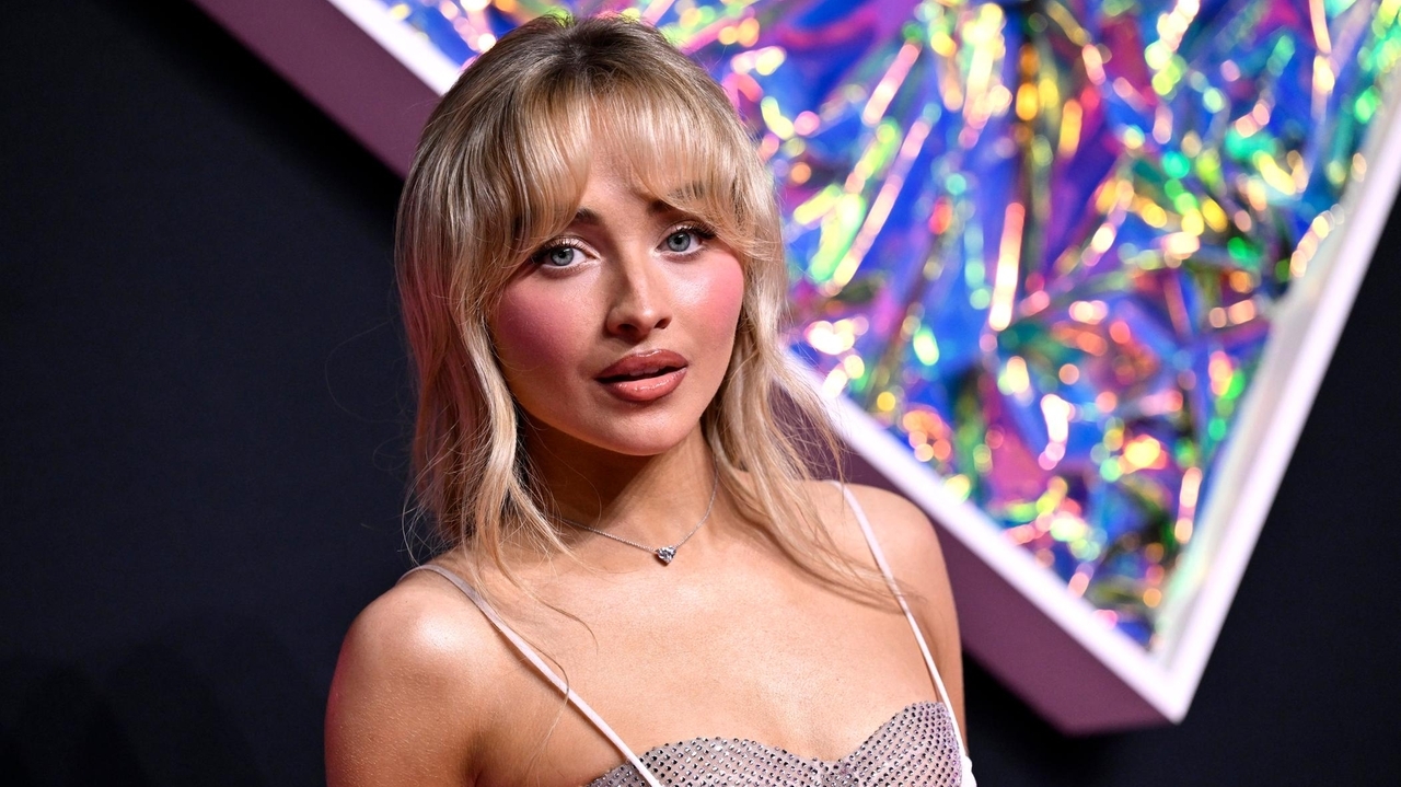 pop-singer-sabrina-carpenter-s-music-video-spurs-outrage-for-using-ny