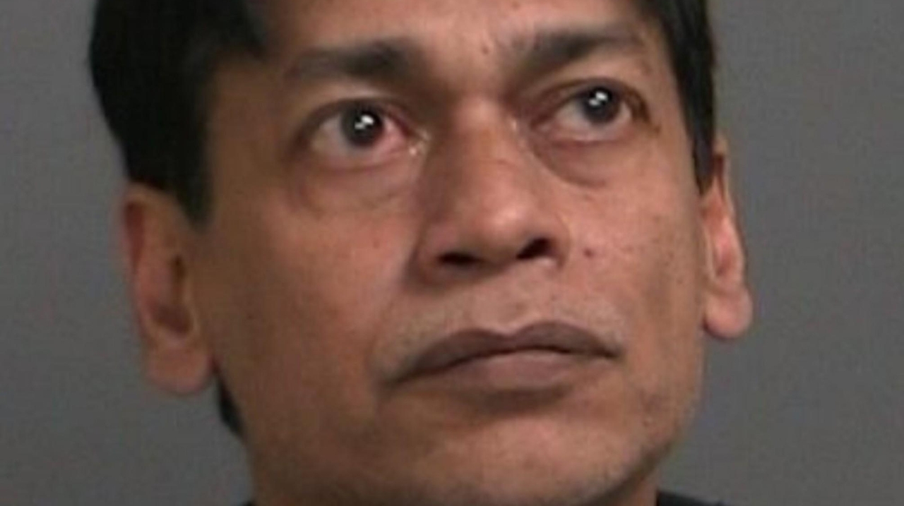 Bellport man charged with DWI under Leandra's Law after crash, cops say ...