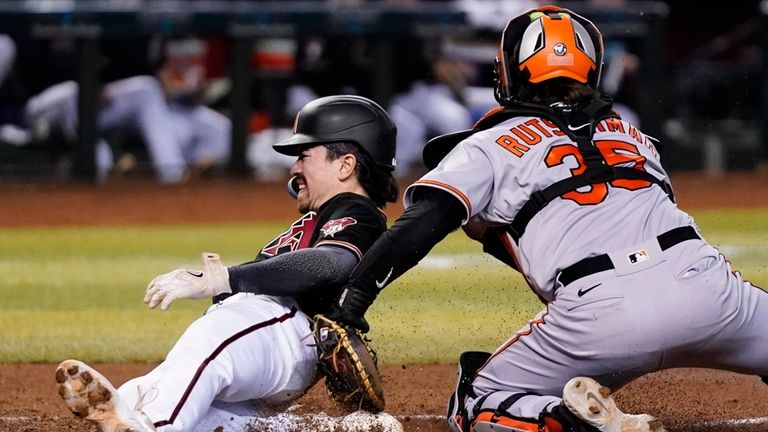 Walker, Gurriel hit 2-run homers to lead the Diamondbacks over the Orioles  4-2 - ABC News