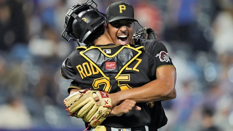 Off The Bat: Friendship between Andrew McCutchen, Johan Oviedo has