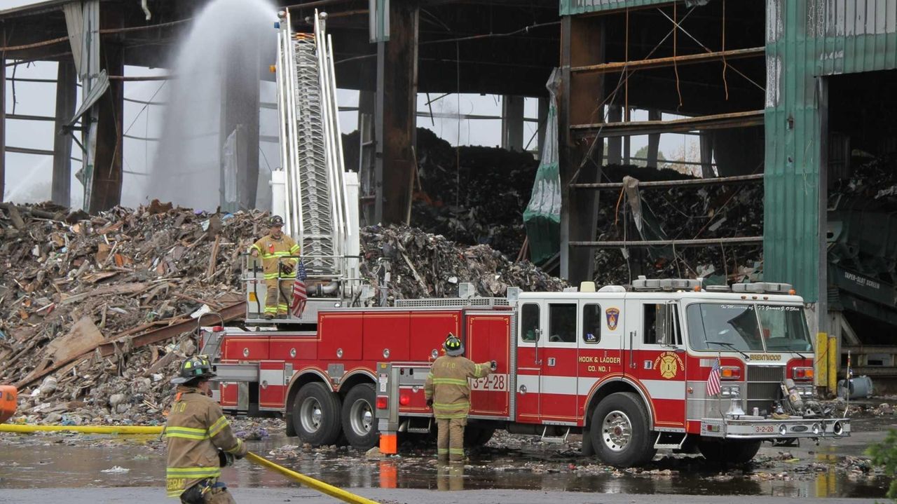 Fire still burning at Brentwood transfer station - Newsday