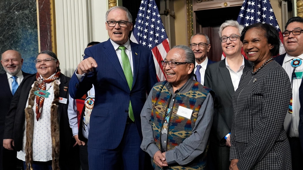 White House, tribal leaders hail 'historic' deal to restore salmon runs in Pacific Northwest - Vimarsana News
