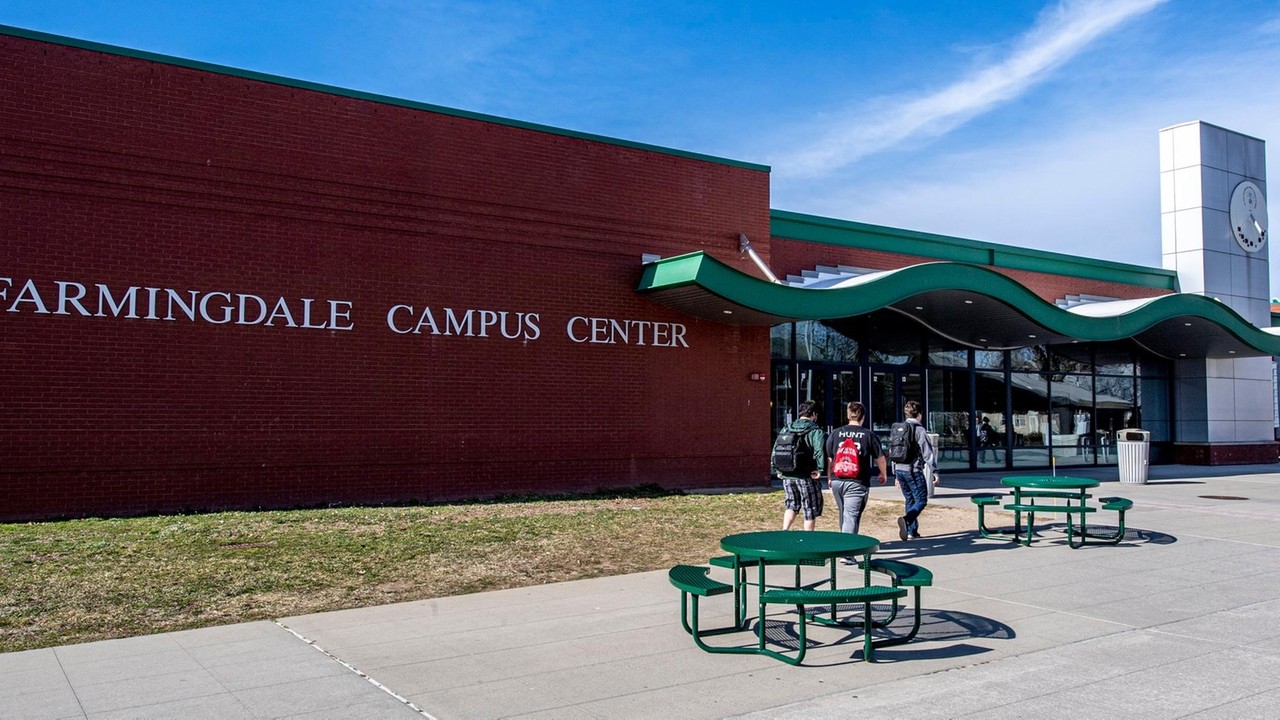 Former Farmingdale State College professor Antoine Munfakh charged with sexually abusing student, court records show