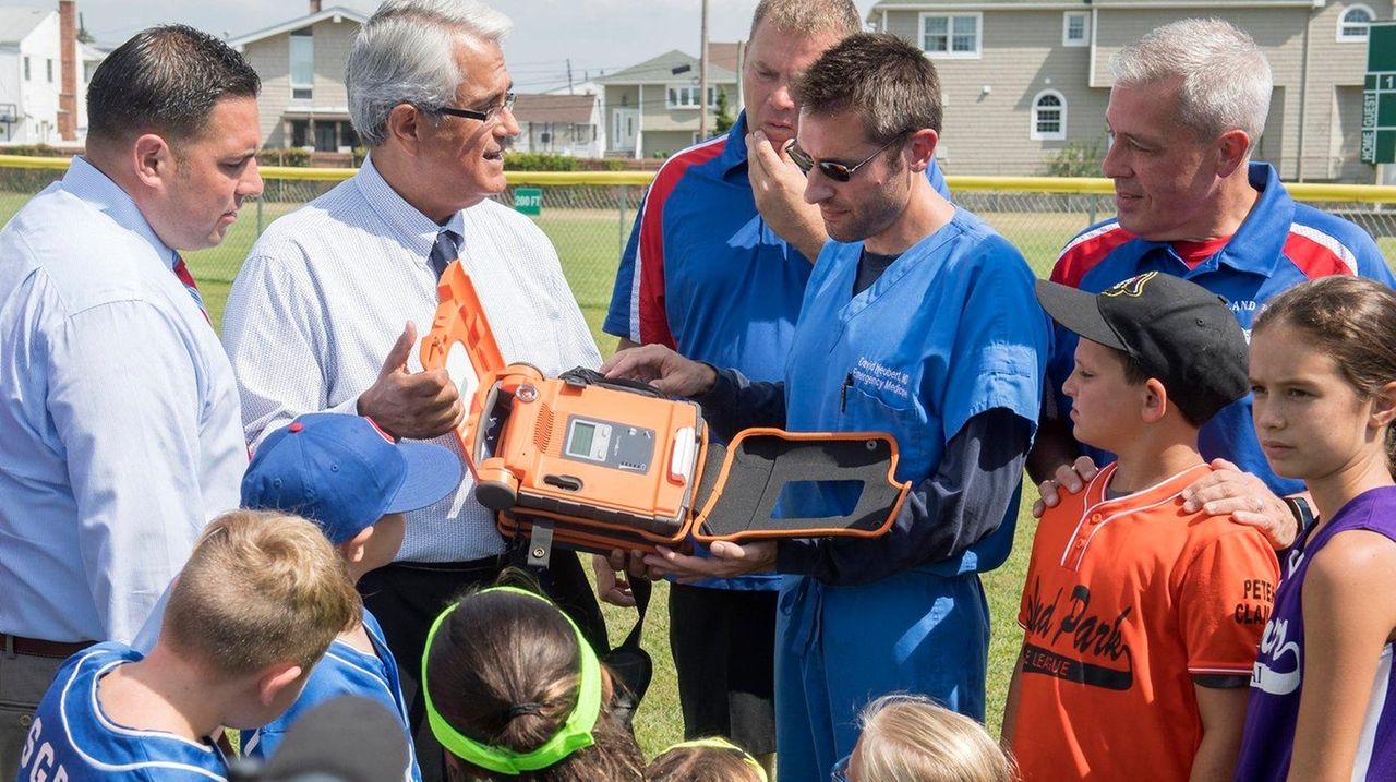 Hempstead to place AED devices at town parks, beaches - Newsday