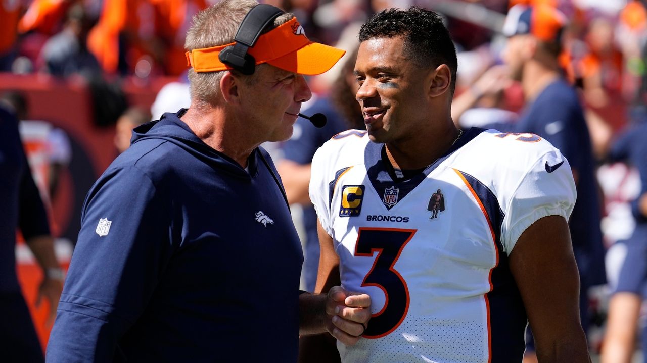 Russell Wilson brushes aside 2022 struggles with Broncos