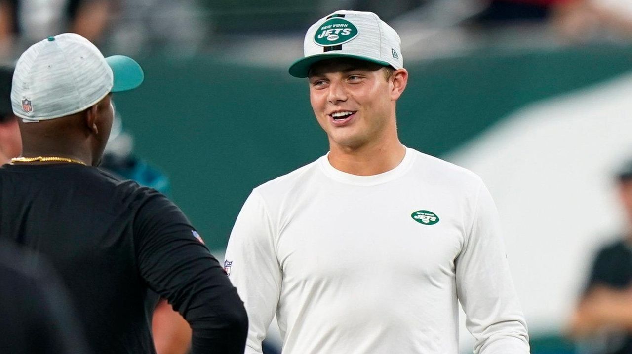 Zach Wilson, Philly QB Situation in the Spotlight for Today's Jets-Eagles  Game