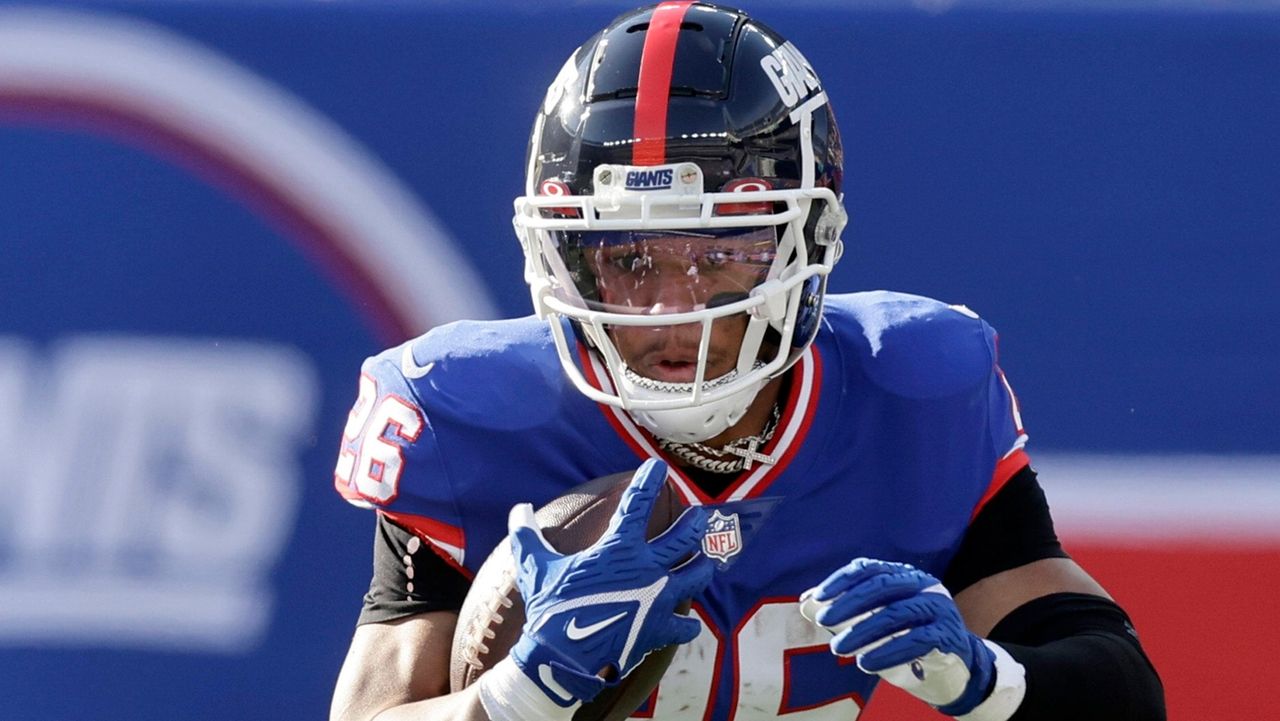 Signing Jones, tagging Barkley helps Giants in free agency - The