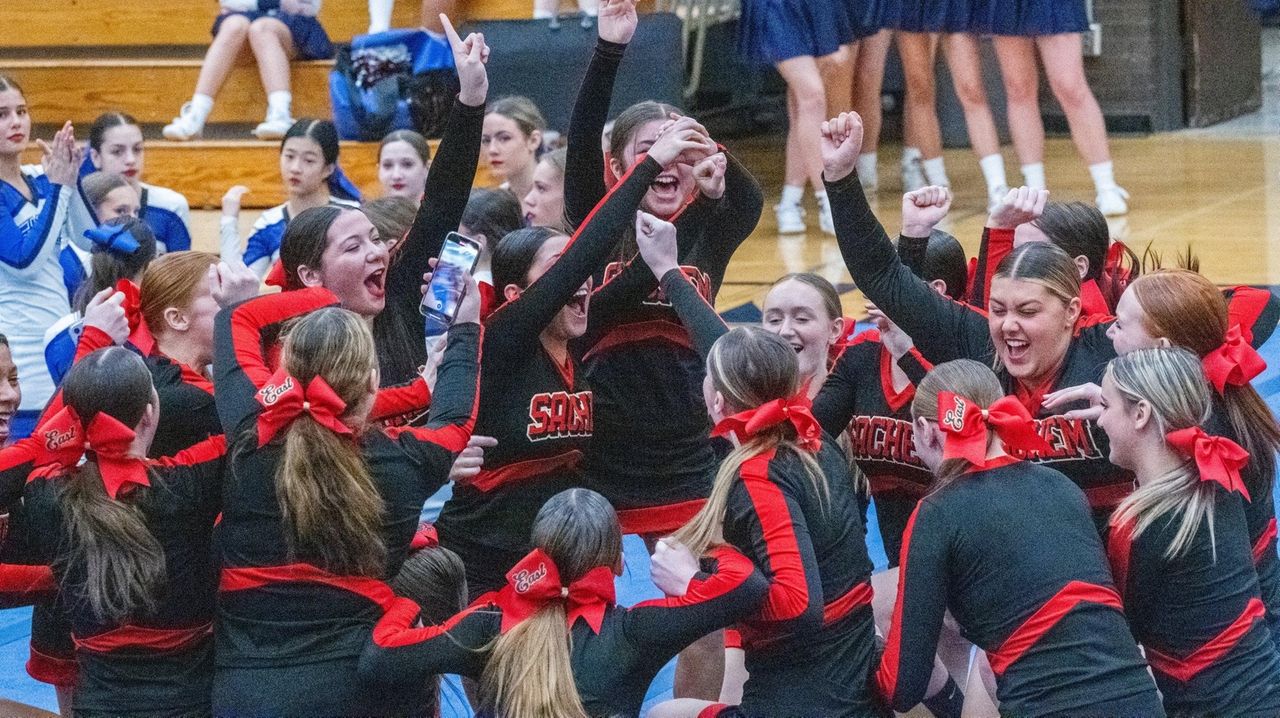 Sachem East cheerleaders make own music with fourth win in row Newsday
