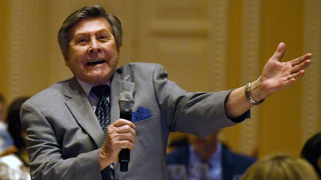 'Jeopardy!' announcer Johnny Gilbert, more great voices of TV