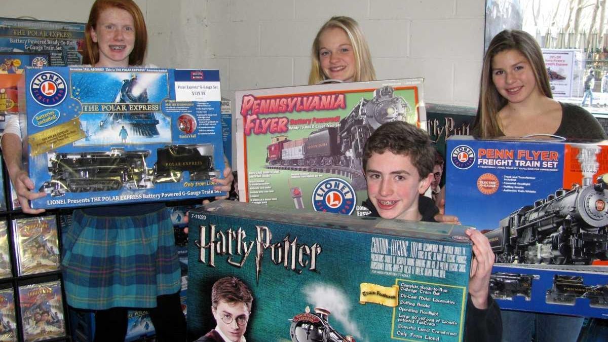 Kidsday visits Lionel Train store Newsday