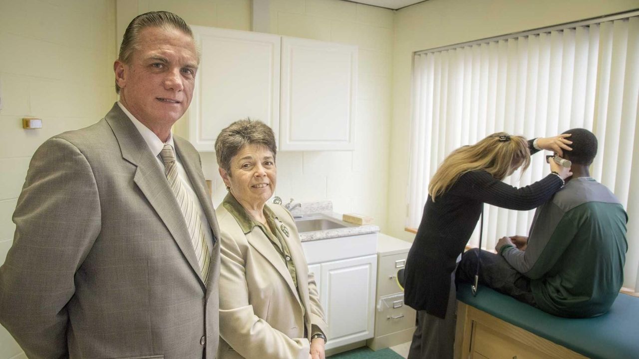 Longwood High School seeks statelicensed free health clinic Newsday