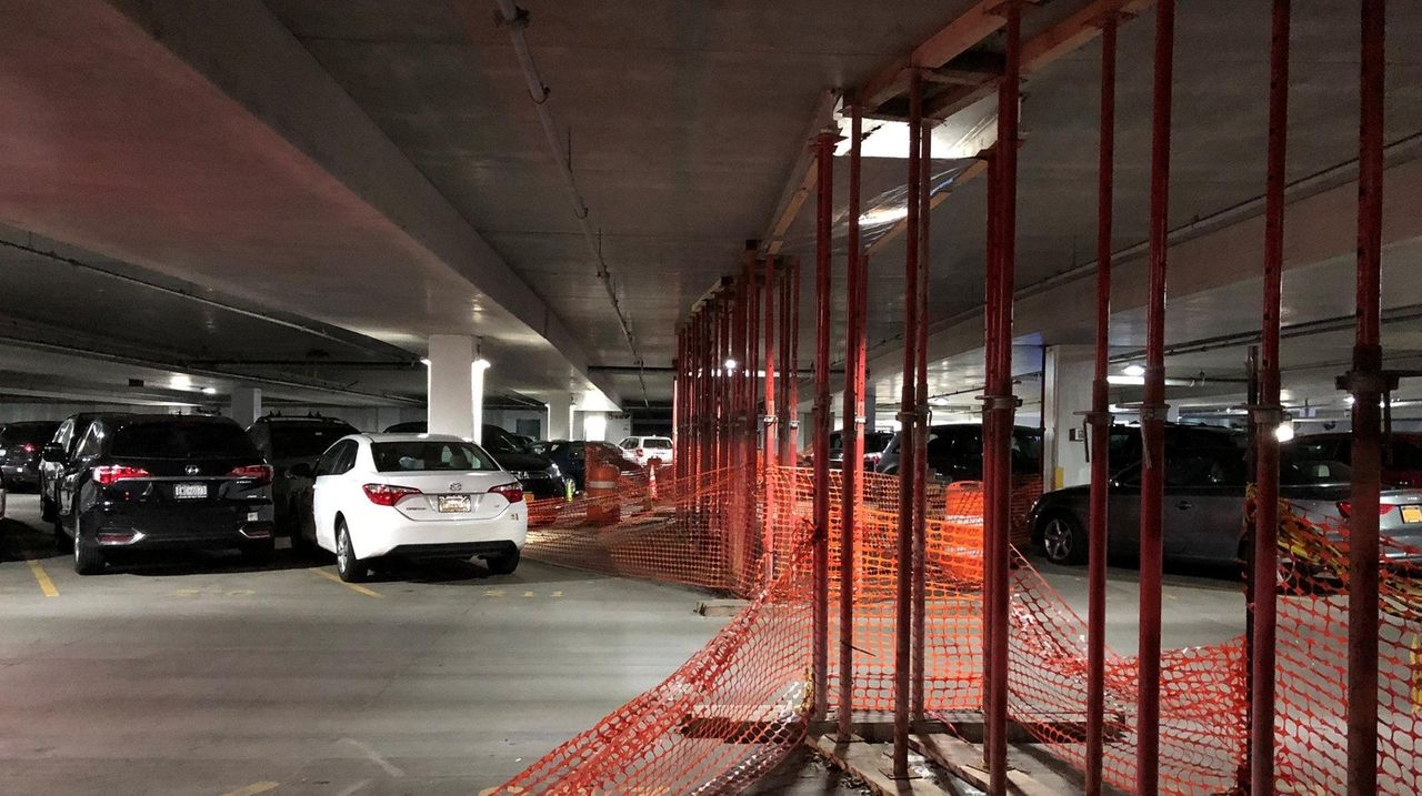 Hicksville LIRR parking garage to reopen after months of repair work