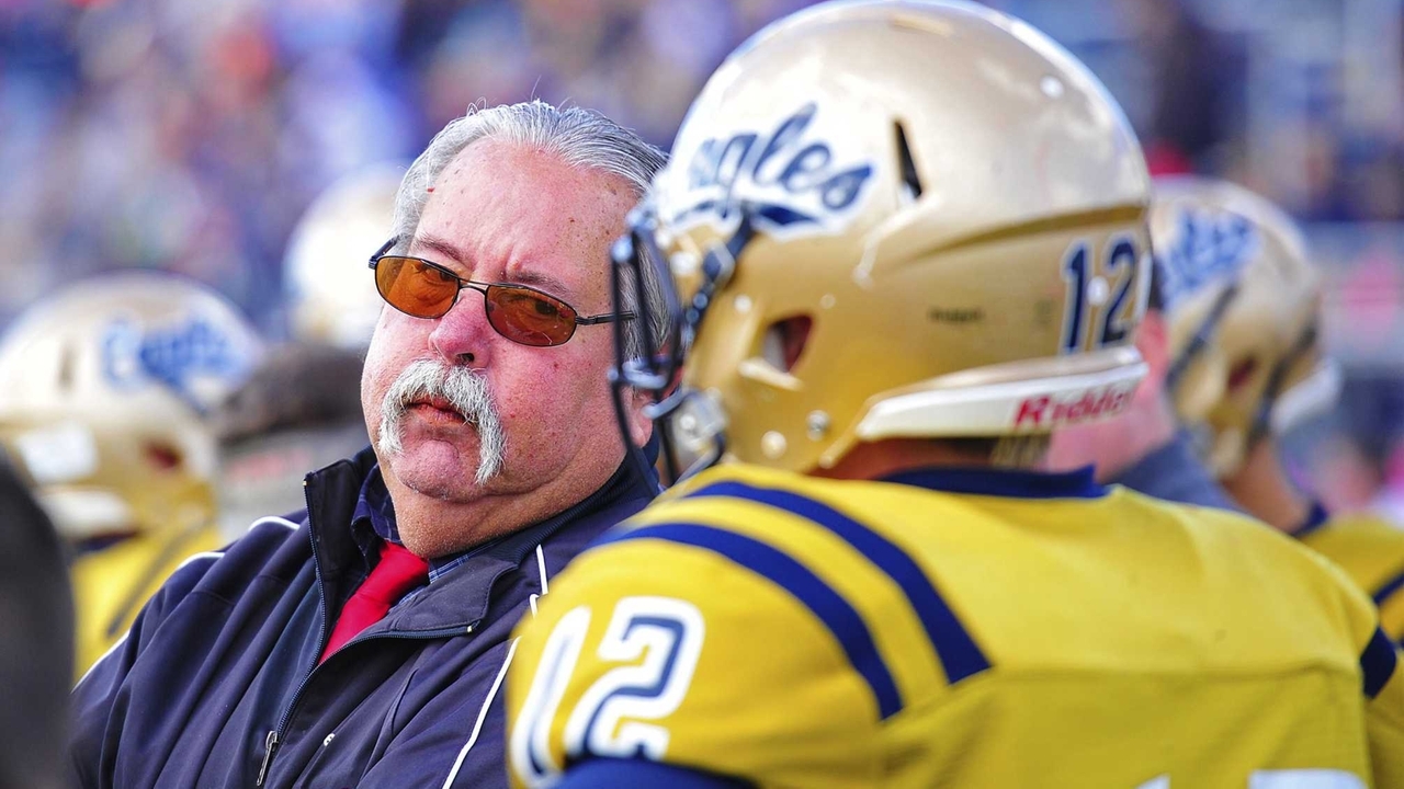 Erwin Dill, former Bethpage football and lacrosse coach, dies at 69