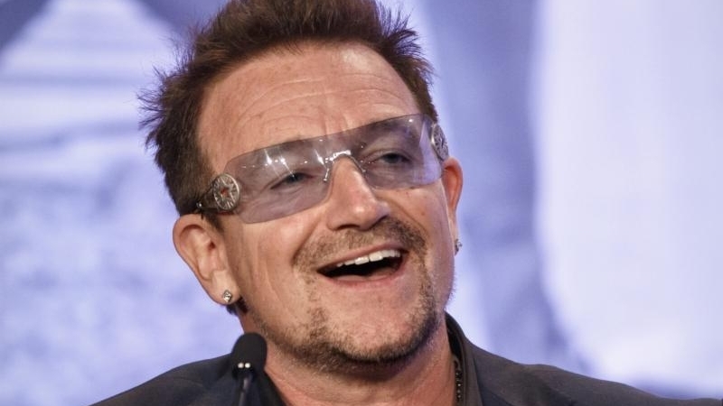 Bono's plane loses hatch before landing in Berlin - Newsday
