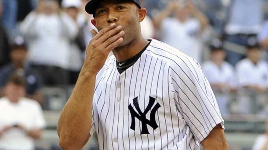 Yankees' closer Mariano Rivera holds baseball clinic in Danbury
