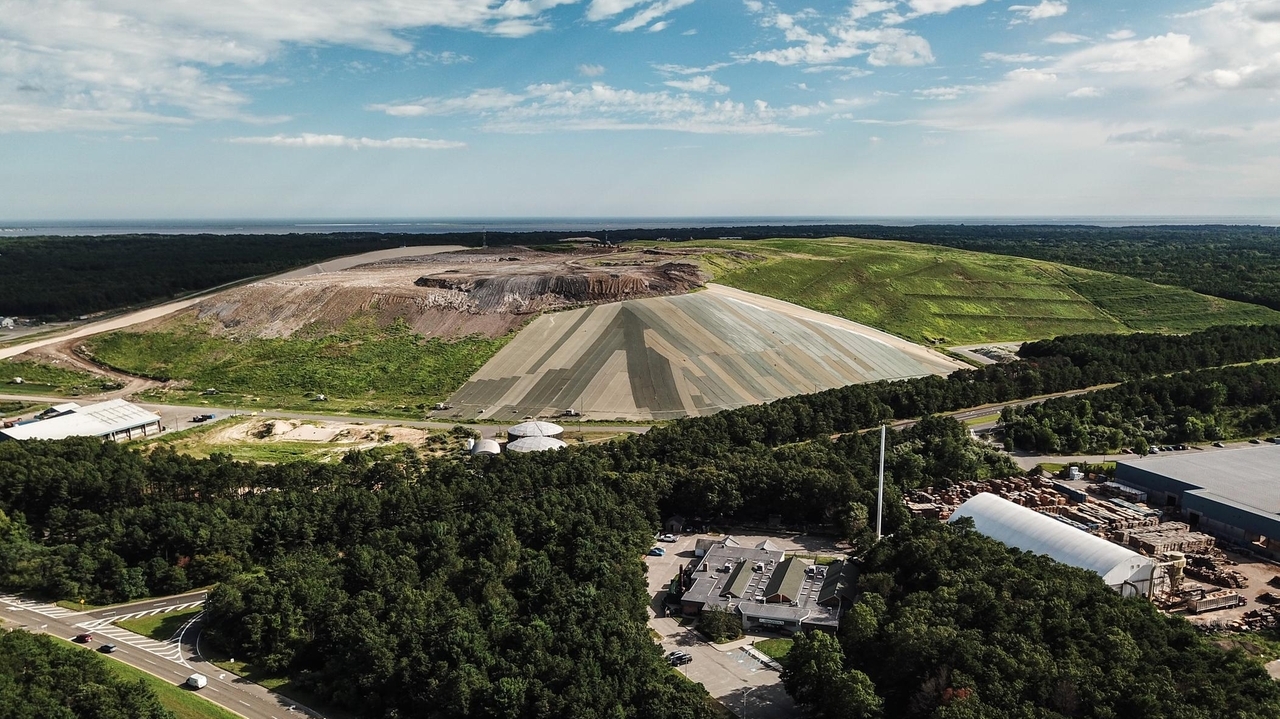 Brookhaven scrambles to fix landfill cleanup plan after DEC finds errors