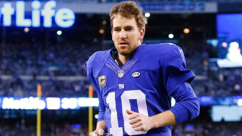 Giants hire Eli Manning, announce date for jersey retirement