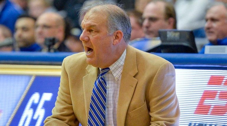 Hofstra head coach Joe Mihalich looks on in the second half...