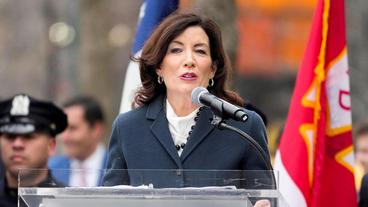 Gov. Hochul Convenes Listening Sessions With Youth To Focus On Their ...