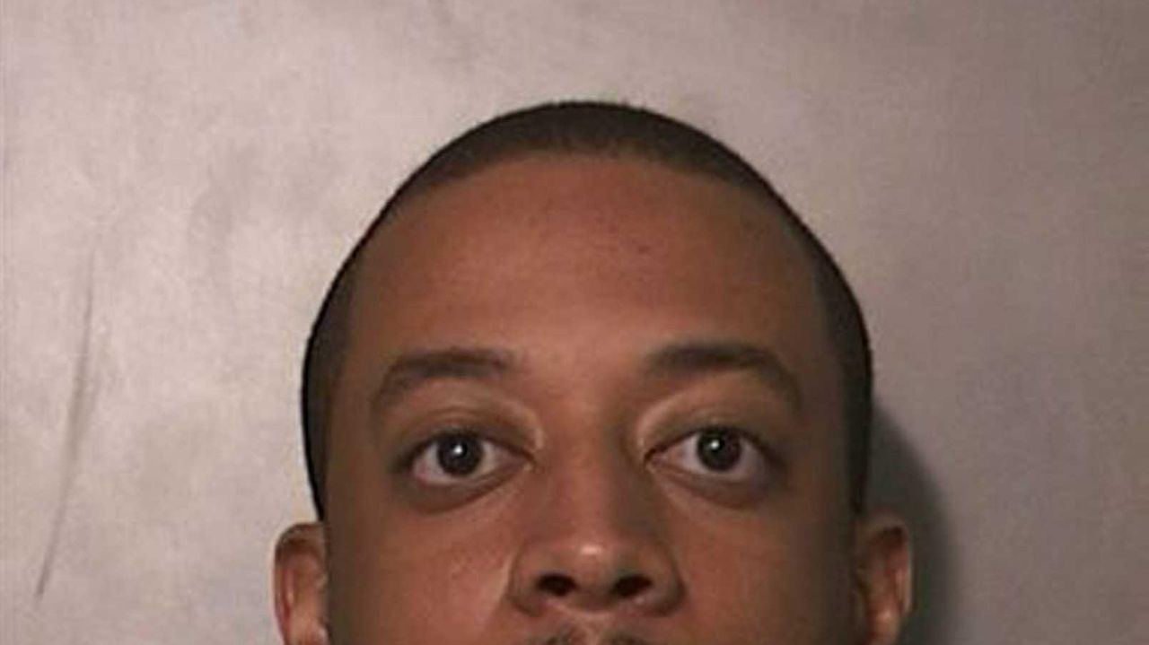 Cops Wantagh bank teller stole from elderly customer Newsday