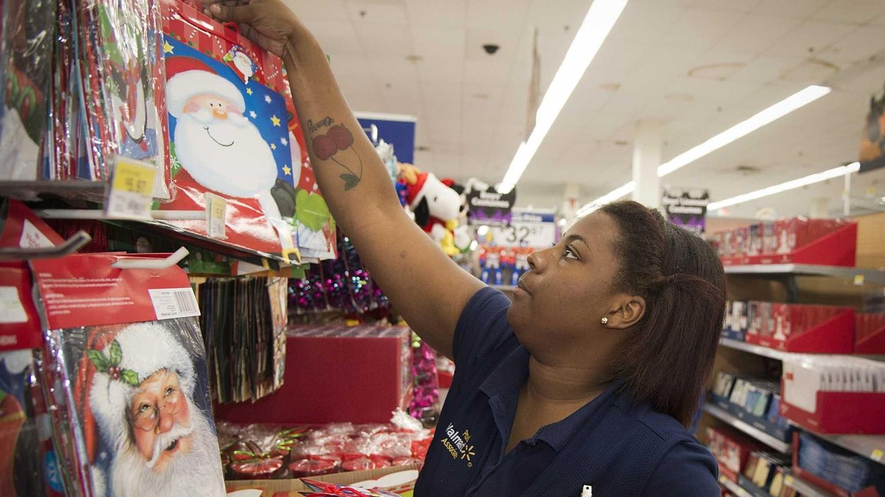 WalMart, Macy's and Kohl's among national chains stepping up holiday