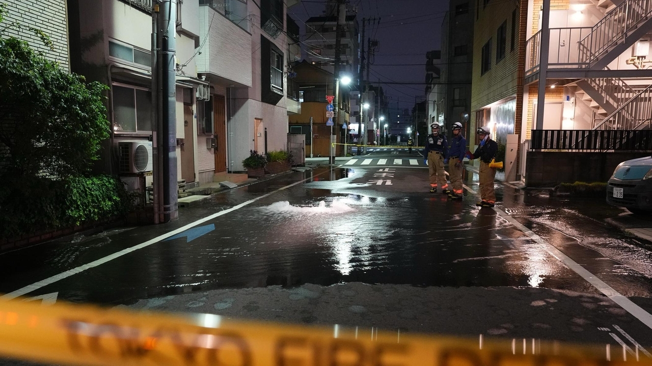 A moderate earthquake shakes Japan, injuring more than 30 people in the ...