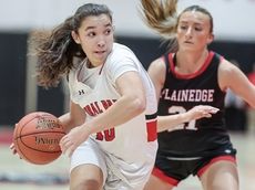 Ashley Battista's clutch foul shots lift Floral Park girls basketball