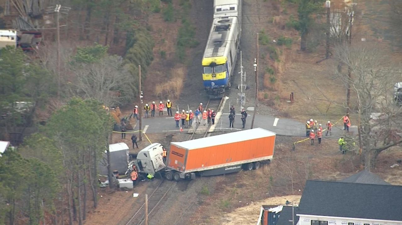 LIRR train car hits tractor trailer in Quogue; Montauk service delayed