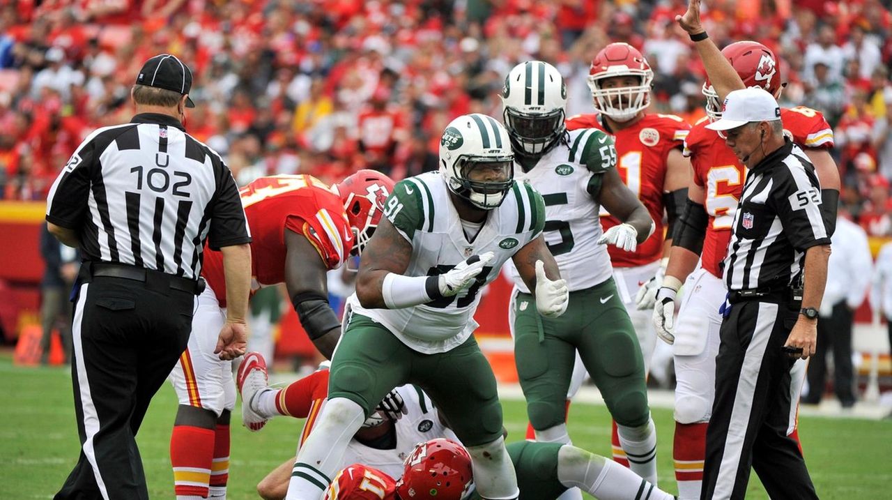 Trade Deadline: Jets Reportedly Called Cowboys About DL Sheldon