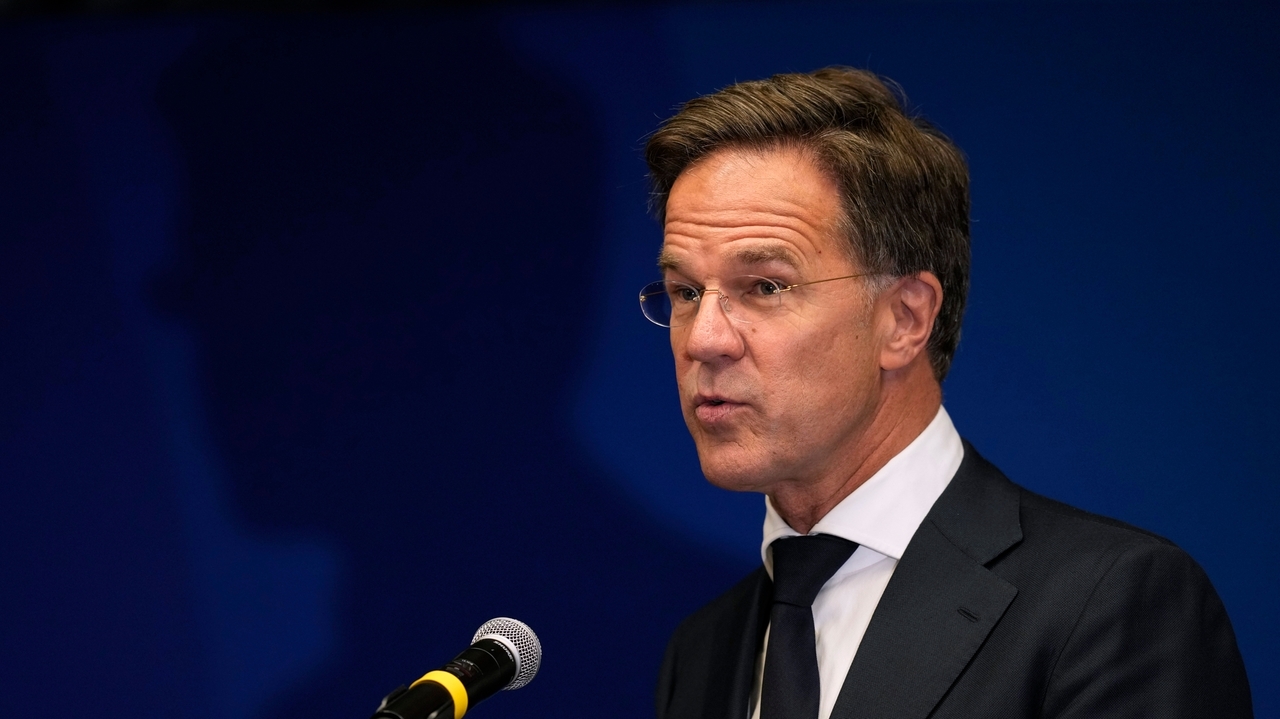 NATO ready to counter Russia's hybrid attacks: NATO chief | Polish PM also warned