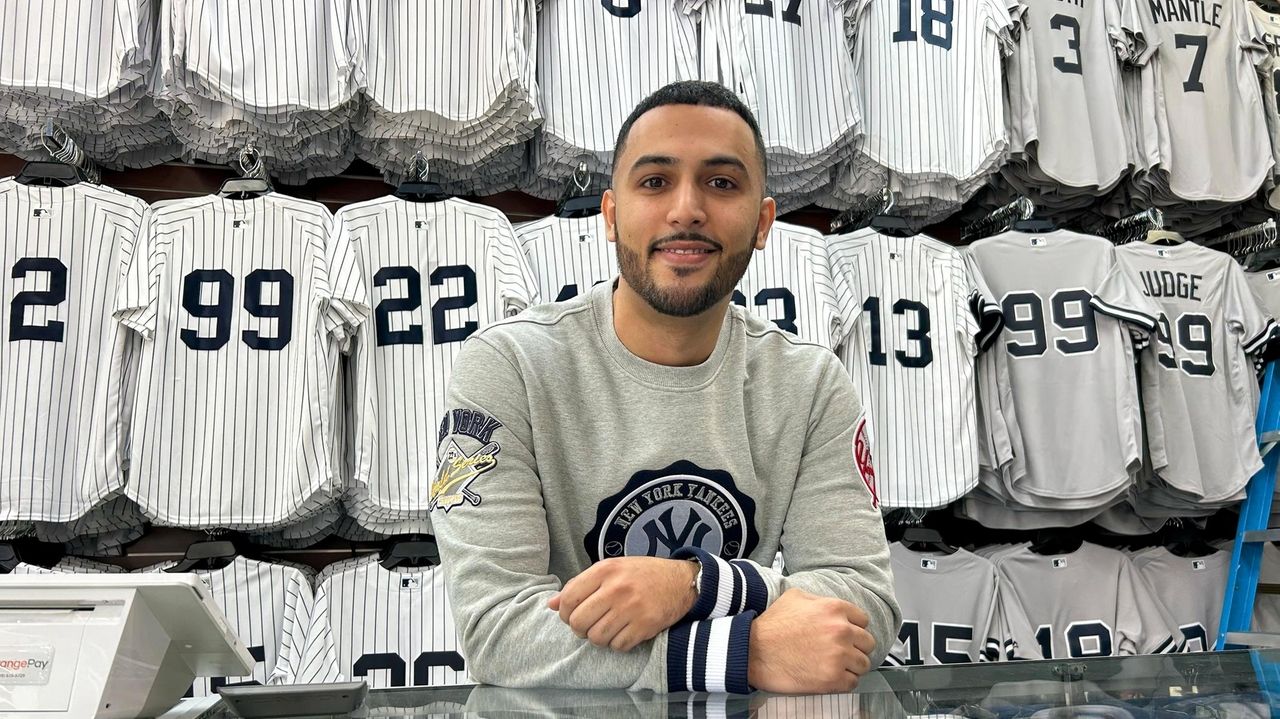 During the Yankees’ playoffs, baseball business in the Bronx is booming