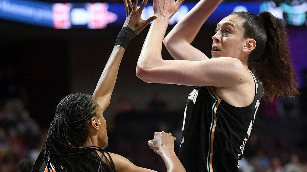 Breanna Stewart, Liberty beat Sun in Jonquel Jones’ return to Connecticut