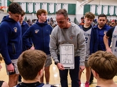 Smithtown West falls in state boys basketball Southeast Regional final