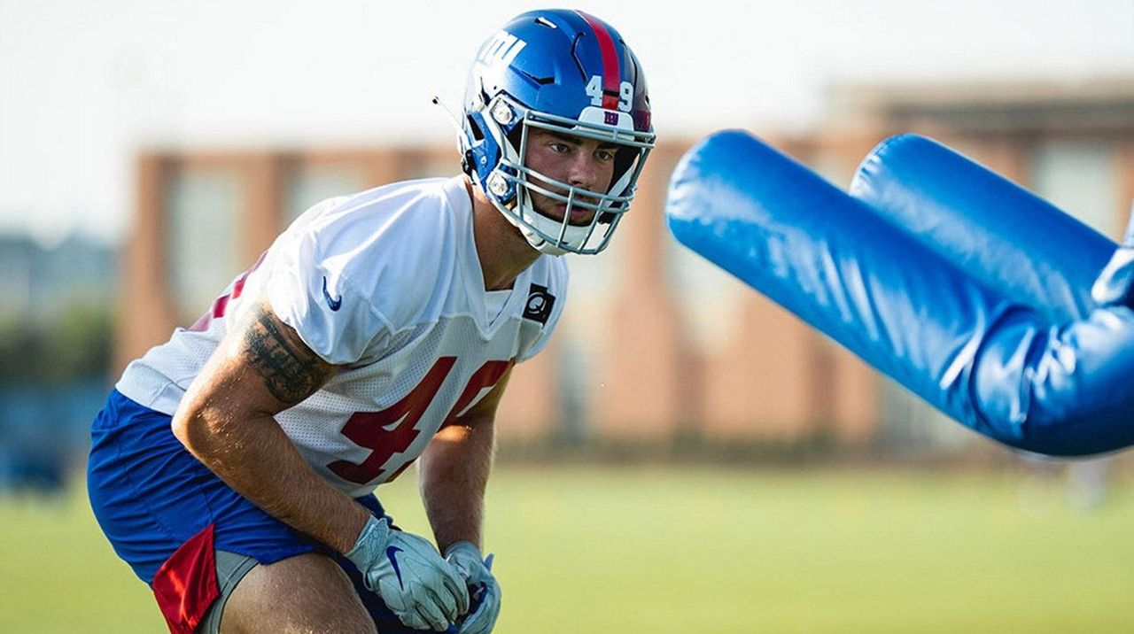 Giants rookie linebacker Carter Coughlin self imposes laps to curtail  mistakes on field - Newsday