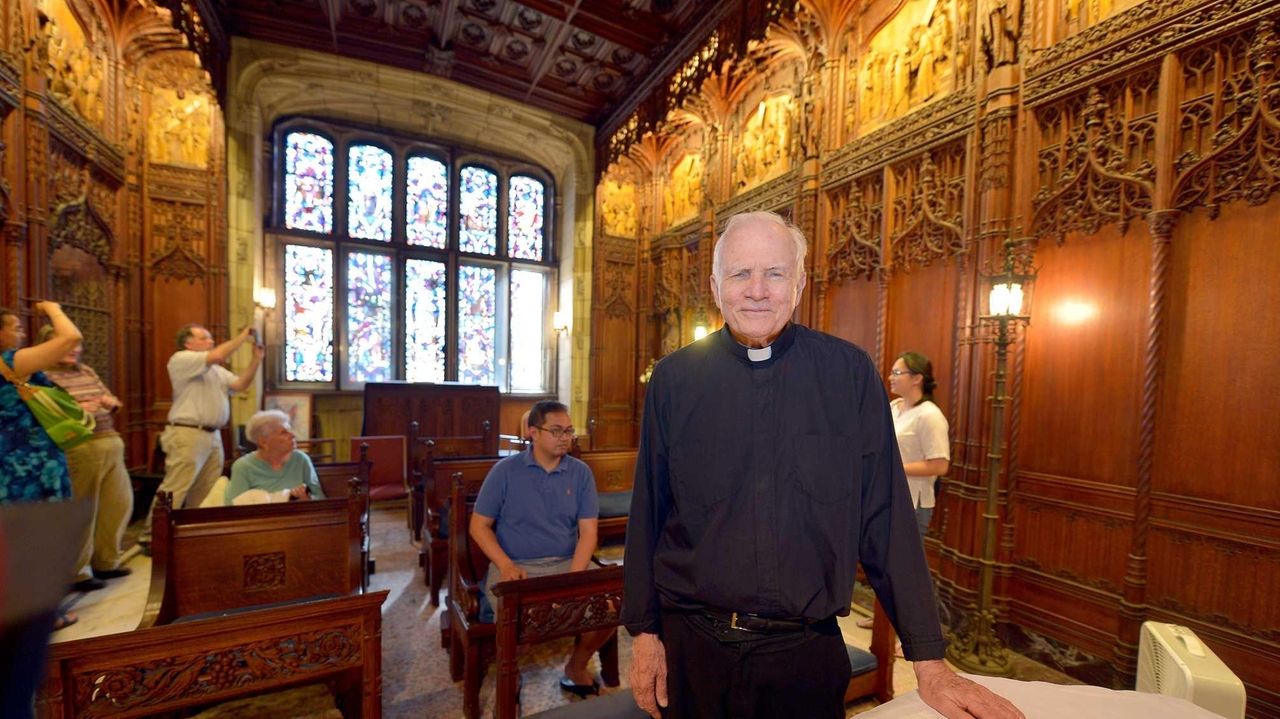 Last Mass said at closing Jesuit retreat in Manhasset Newsday