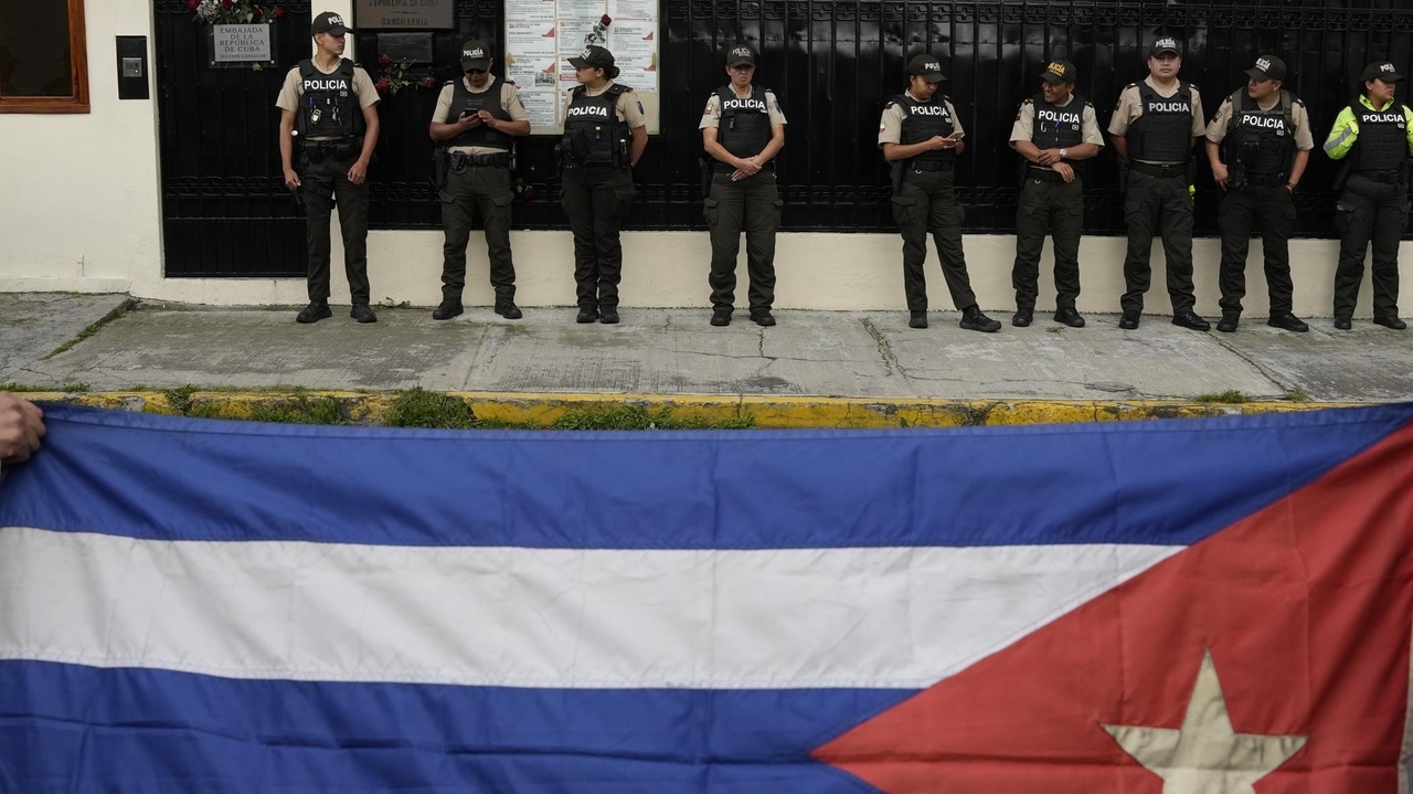 Cuba shuts its Quito embassy as Ecuador expels its diplomats