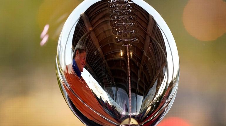 Super Bowl 56 viewer's guide: TV, streaming info, kickoff time, halftime  show, odds