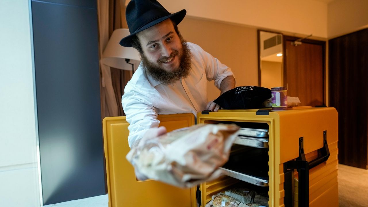Bagels and challah for Jews keeping kosher at World Cup Newsday