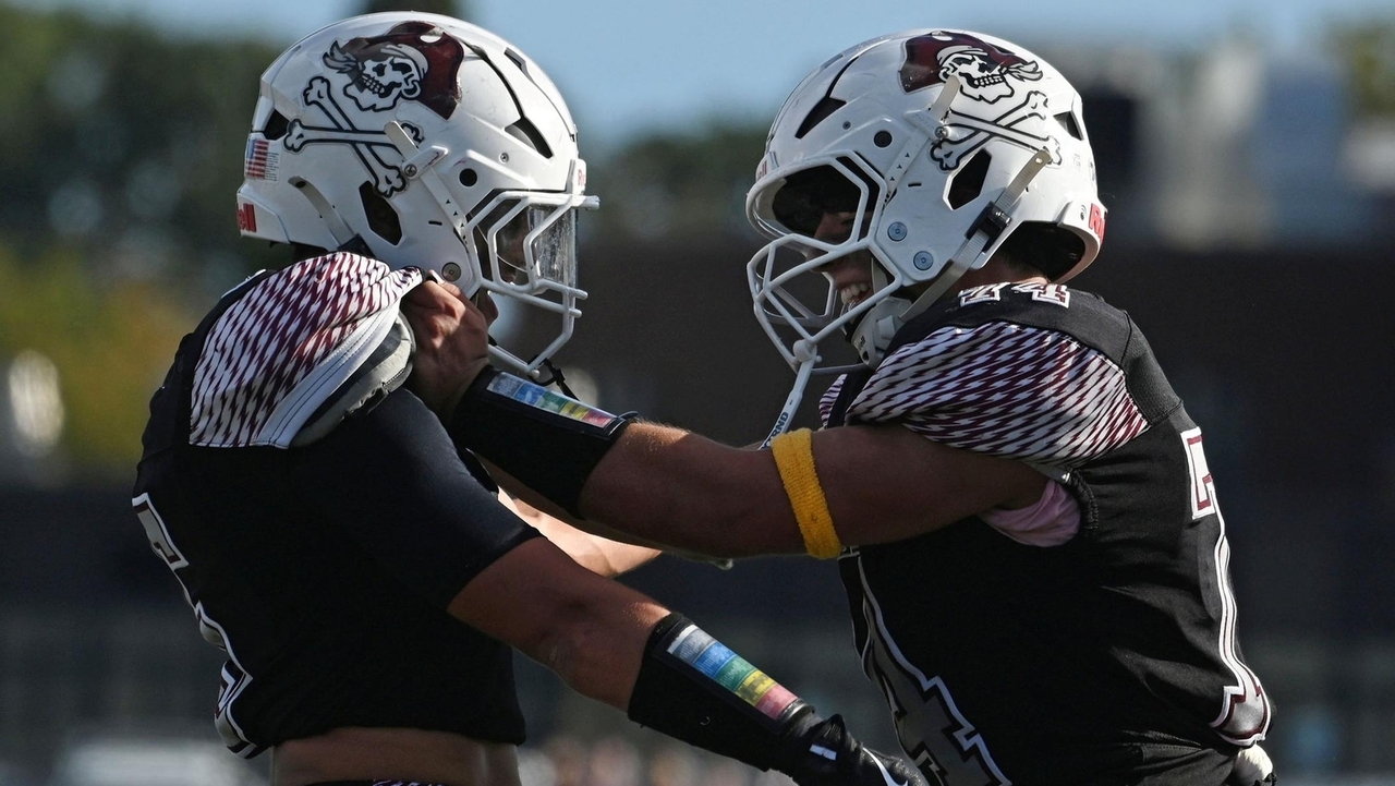 Mepham football's Adam Erlichman, Paulie Genovese help team get right ...