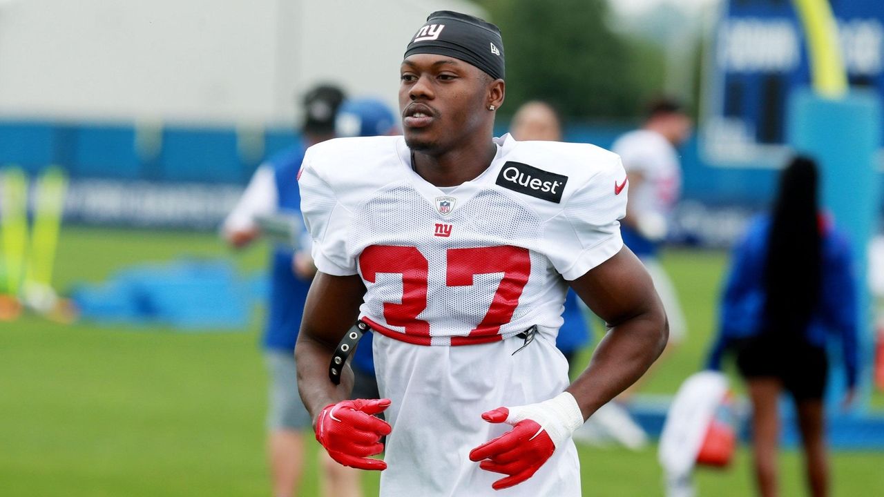 DeAndre Baker permitted to travel for Giants duties