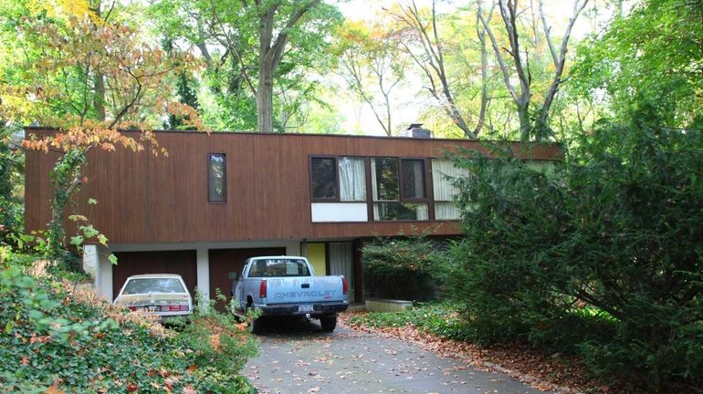 This home at 5 Tianderah Rd, Port Washington, N.Y. was...