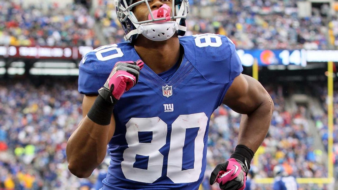 New York Giants' Victor Cruz Makes Play for Obama to get Latinos