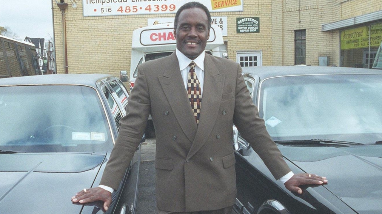 Henry Holley, of Hempstead, self-made business leader, dies at 86