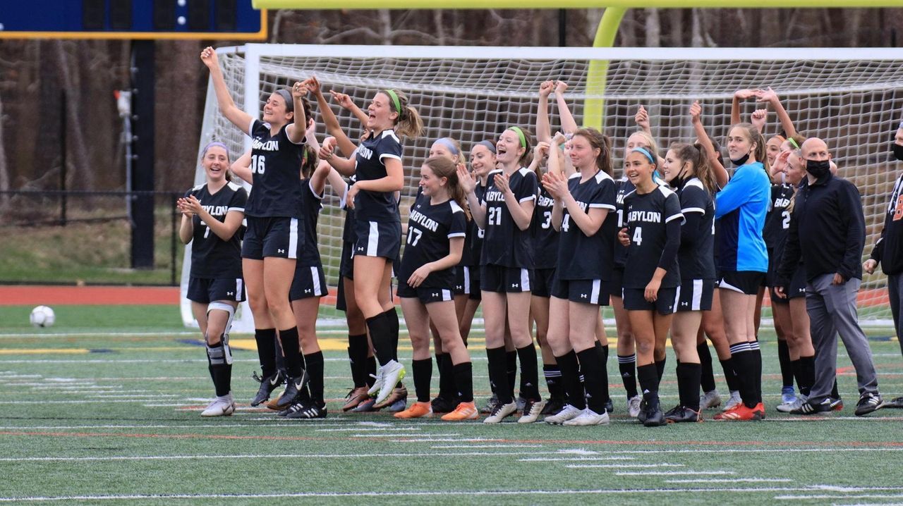 Photos: Suffolk Class B Girls Soccer Final - Newsday