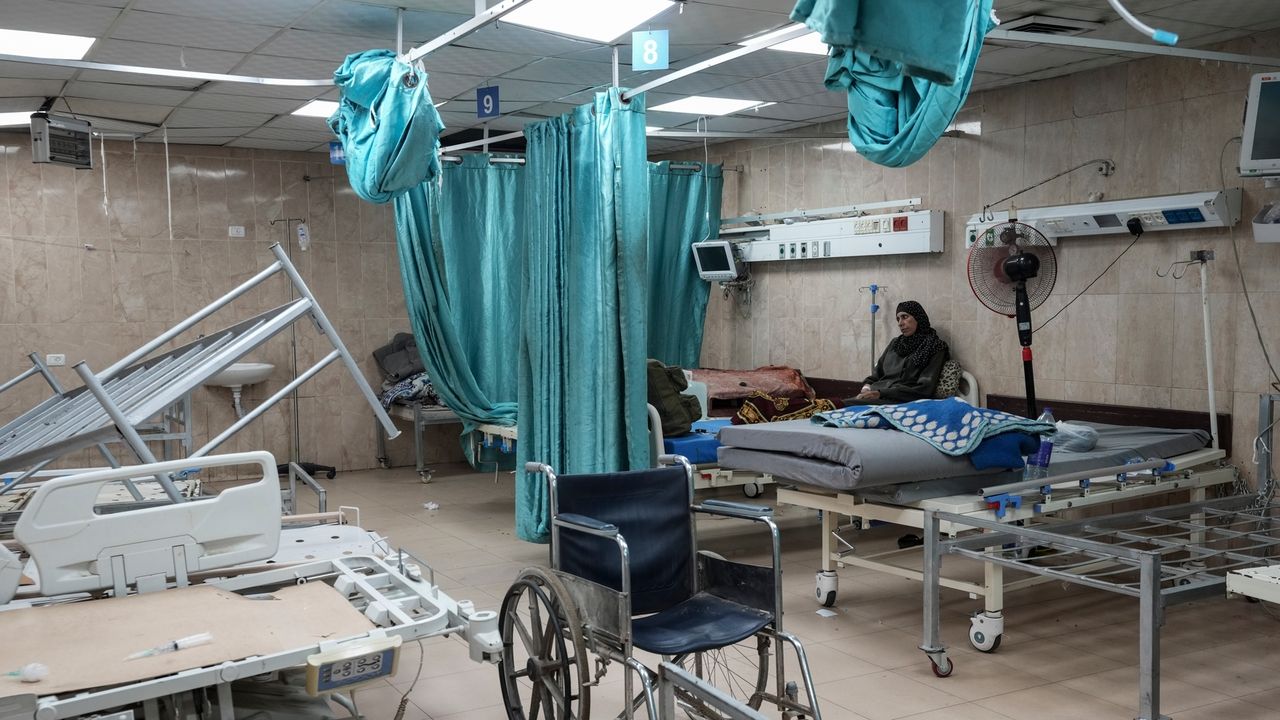 One of the last functioning hospitals in Gaza is emptying as Israeli troops approach