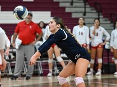 Sullivan sisters guide Smithtown East girls volleyball to Suffolk crown